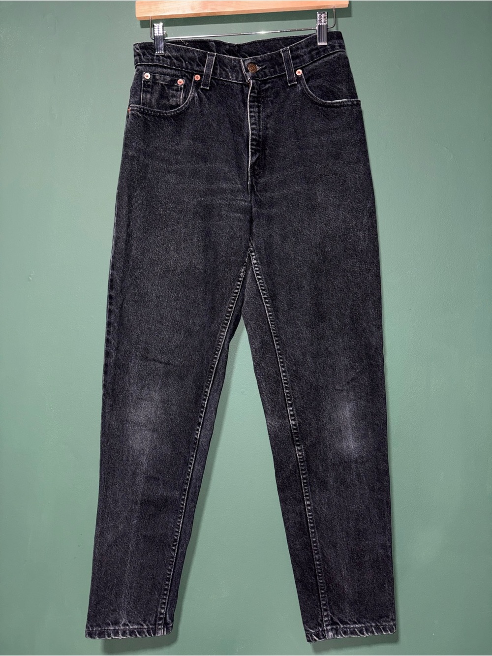Vintage Levi’s 550 Relaxed Fit Tapered Leg